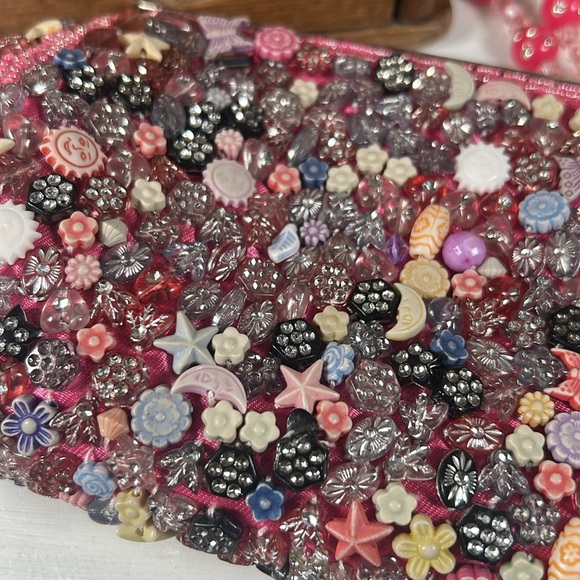 LA VIOLA Pink Clutch Kiss Lock Pink Lined Evening Prom Bag
W/ Strap NWOT - Picture 14 of 16